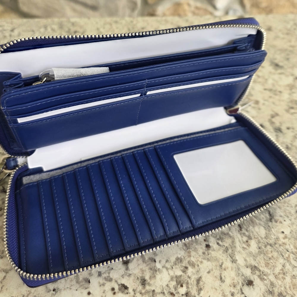 Michael Kors Jet Set Stripe Continental Wristlet - Picture 3 of 6